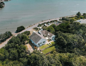Leisure Isle Seaside Cottage